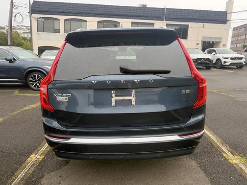 2024 Volvo XC90 B5 Core Bright Theme