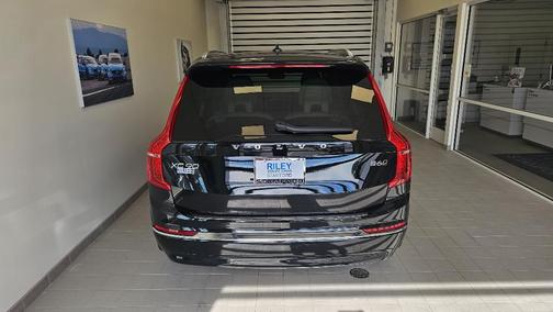 2024 Volvo XC90 B6 Plus Bright Theme 6-Seater