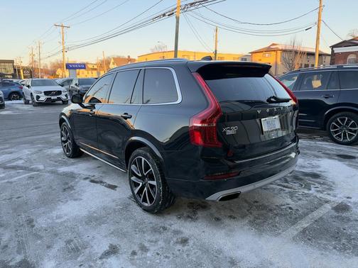 2020 Volvo XC90 T6 Momentum 6 Passenger