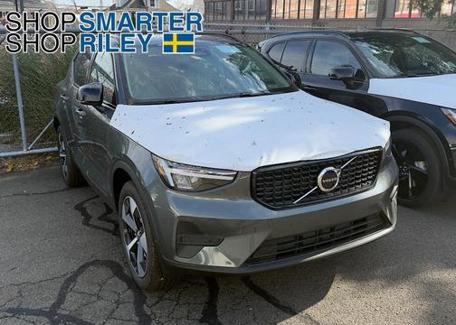 2026 Volvo XC40 B5 Core