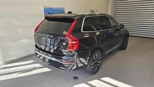2024 Volvo XC90 Recharge Plug-In Hybrid T8 Plus Bright Theme 7-Seater