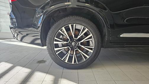 2024 Volvo XC90 Recharge Plug-In Hybrid T8 Plus Bright Theme 7-Seater