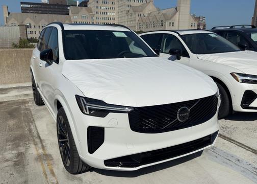 2026 Volvo XC90 B6 Ultra Dark Theme 7-Seater