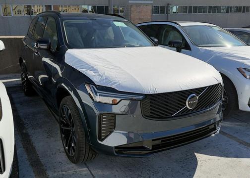 2026 Volvo XC90 B6 Ultra Dark Theme 7-Seater