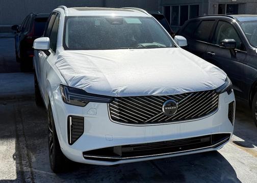 2025 Volvo XC90 Plug-In Hybrid T8 Ultra 7-Seater