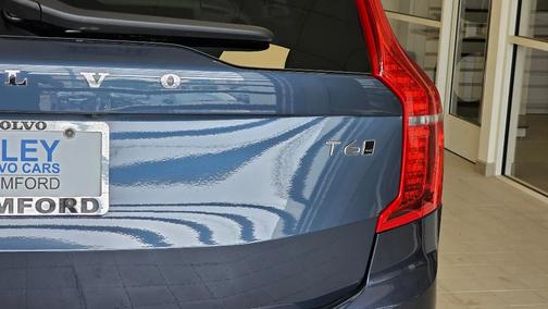 2022 Volvo XC90 T6 Momentum 6 Passenger