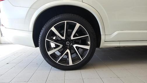 2022 Volvo XC90 T6 Momentum 6 Passenger