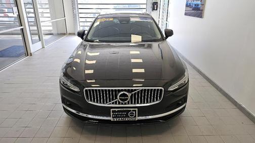 2023 Volvo S90 B6 Plus