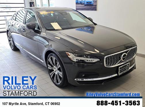 2023 Volvo S90 B6 Plus