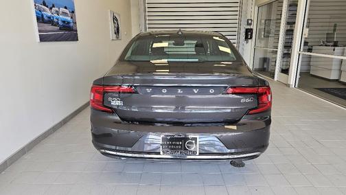 2023 Volvo S90 B6 Plus
