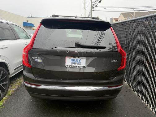 2024 Volvo XC90 B6 Ultimate Bright Theme 7-Seater
