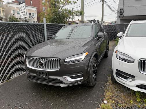 2024 Volvo XC90 B6 Ultimate Bright Theme 7-Seater