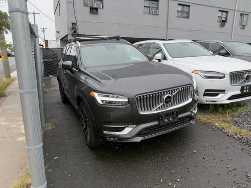 2024 Volvo XC90 B6 Ultimate Bright Theme 7-Seater