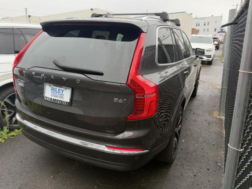 2024 Volvo XC90 B6 Ultimate Bright Theme 7-Seater