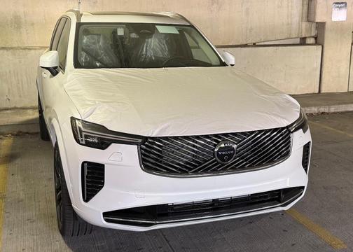 2025 Volvo XC90 Plug-In Hybrid T8 Ultra 7-Seater