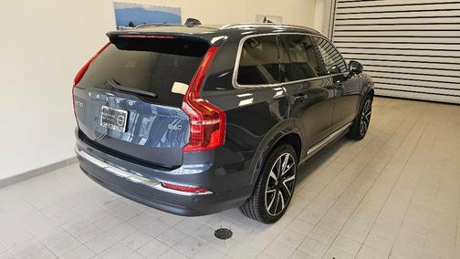 2024 Volvo XC90 B6 Ultimate Bright Theme 7-Seater