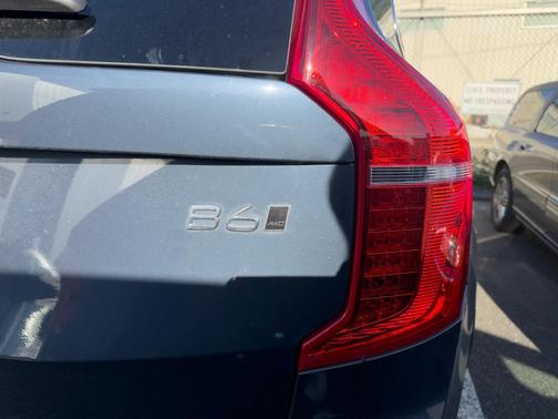 2024 Volvo XC90 B6 Ultimate Bright Theme 7-Seater