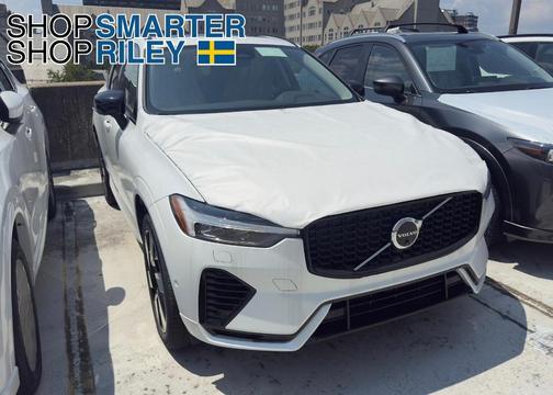 2025 Volvo XC60 Plug-In Hybrid T8 Plus