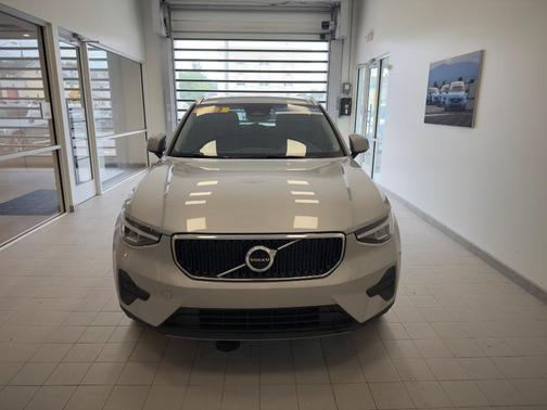2023 Volvo XC40 B5 Core