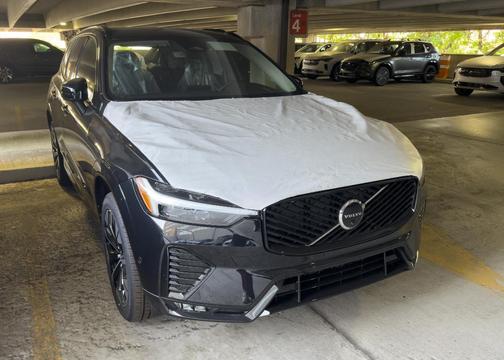 2026 Volvo XC60 B5 Plus