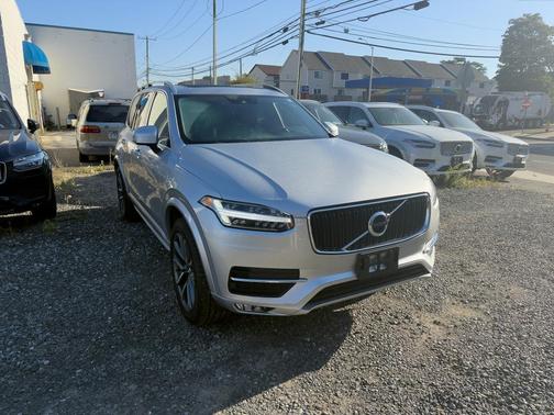 2019 Volvo XC90 T6 Momentum