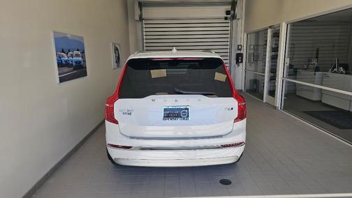 2022 Volvo XC90 T6 Inscription 7 Passenger