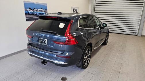2023 Volvo XC60 B5 Plus Bright Theme