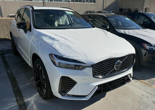 2026 Volvo XC60 B5 Plus