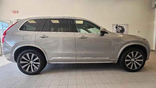2024 Volvo XC90 B5 Core Bright Theme