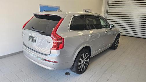 2024 Volvo XC90 B5 Core Bright Theme