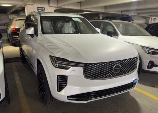 2026 Volvo XC90 B6 Plus 7-Seater