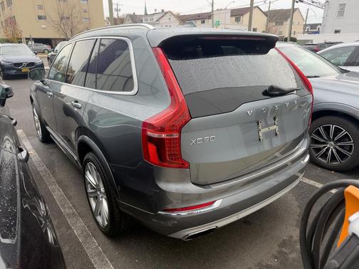 2018 Volvo XC90 T6 Inscription