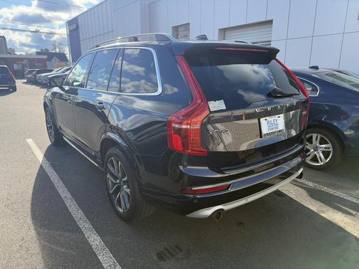 2019 Volvo XC90 T5 Momentum