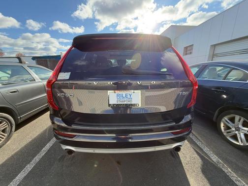 2019 Volvo XC90 T5 Momentum