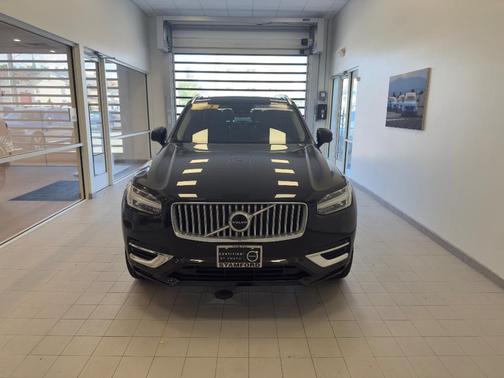 2023 Volvo XC90 Recharge Plug-In Hybrid T8 Plus 6-Seater