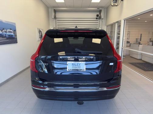 2023 Volvo XC90 Recharge Plug-In Hybrid T8 Plus 6-Seater