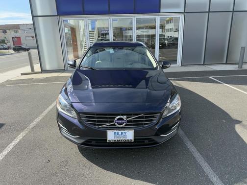 2017 Volvo V60 T5 Premier