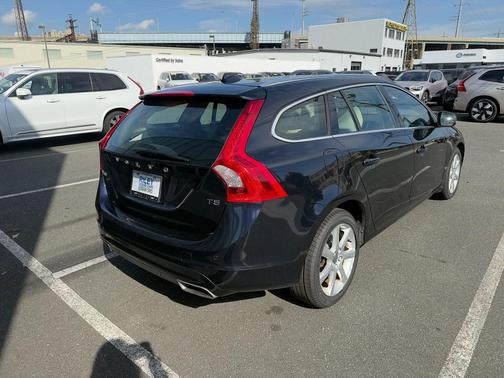 2017 Volvo V60 T5 Premier