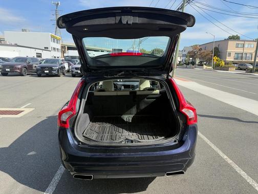 2017 Volvo V60 T5 Premier