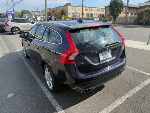2017 Volvo V60 T5 Premier