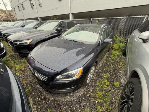 2017 Volvo V60 T5 Premier