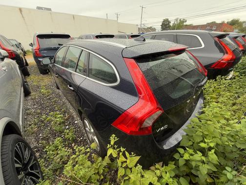 2017 Volvo V60 T5 Premier