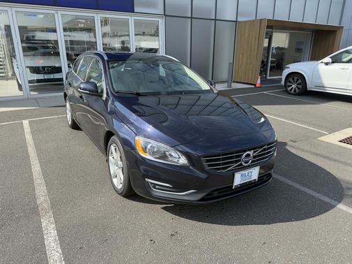 2017 Volvo V60 T5 Premier