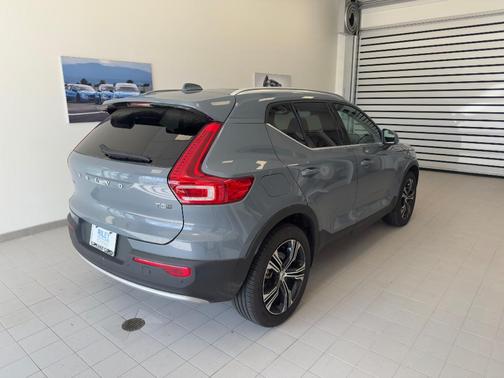 2022 Volvo XC40 T5 Inscription