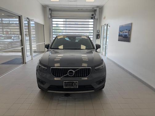 2022 Volvo XC40 T5 Inscription