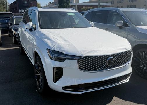 2026 Volvo XC90 B6 Plus 7-Seater