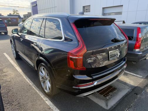 2019 Volvo XC90 T6 Inscription