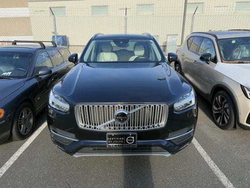 2019 Volvo XC90 T6 Inscription
