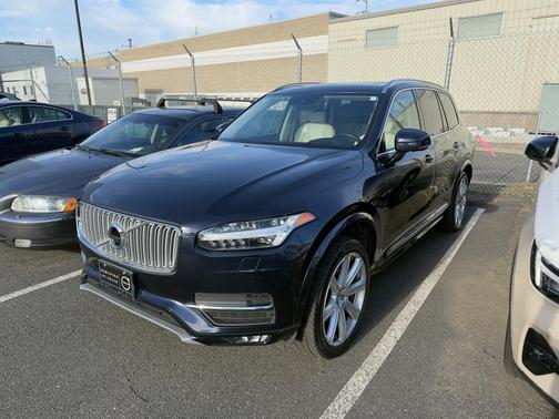 2019 Volvo XC90 T6 Inscription