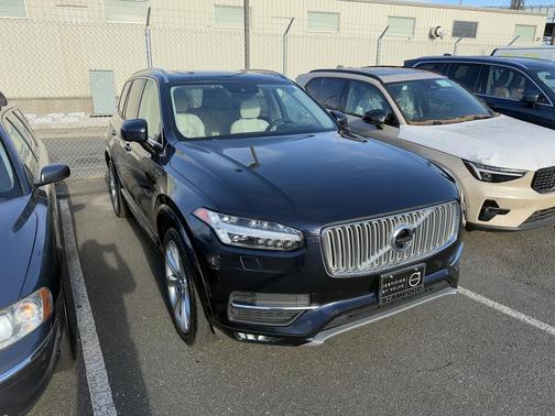 2019 Volvo XC90 T6 Inscription